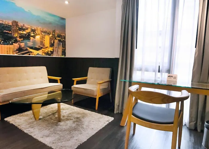 Galleria 12 Sukhumvit By Compass Hospitality Hotel