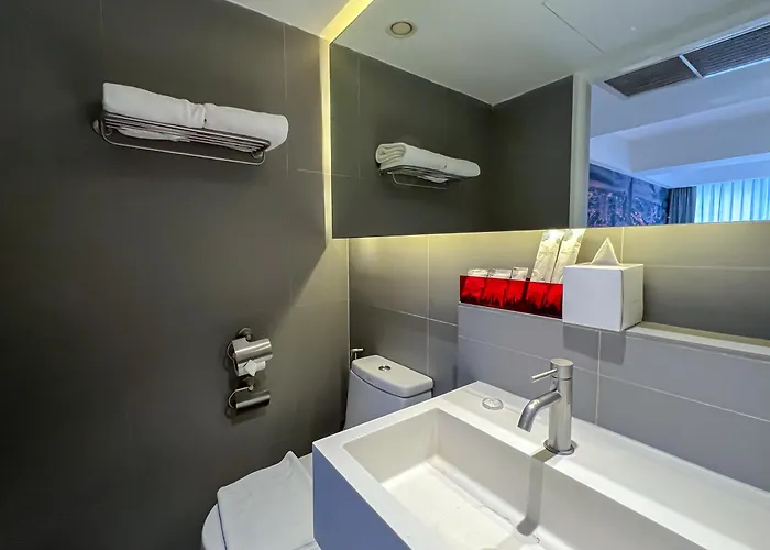 Hotel Galleria 12 Sukhumvit By Compass Hospitality